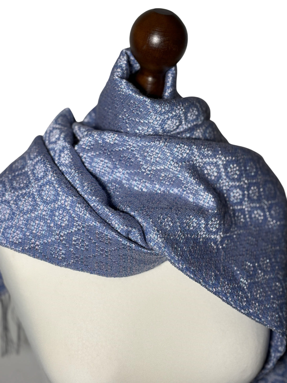 Handgewebtes elegantes lila-blaues Seidentuch