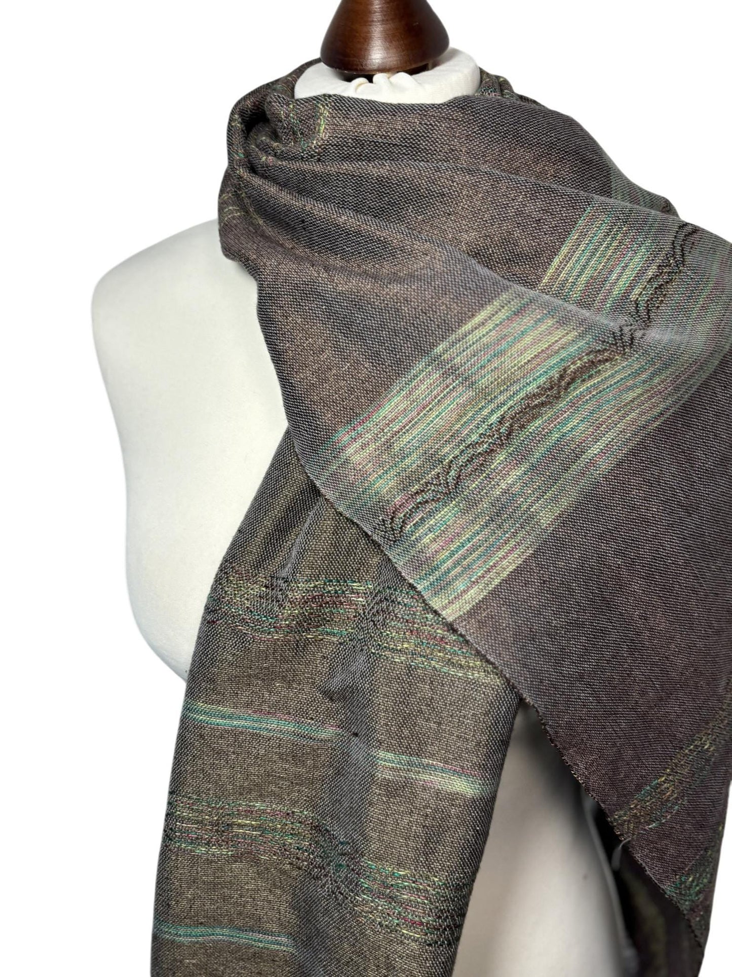 Handgefärbter Seide-Merino-Schal, handgewebter braun-grüner Schal, eleganter Wickel