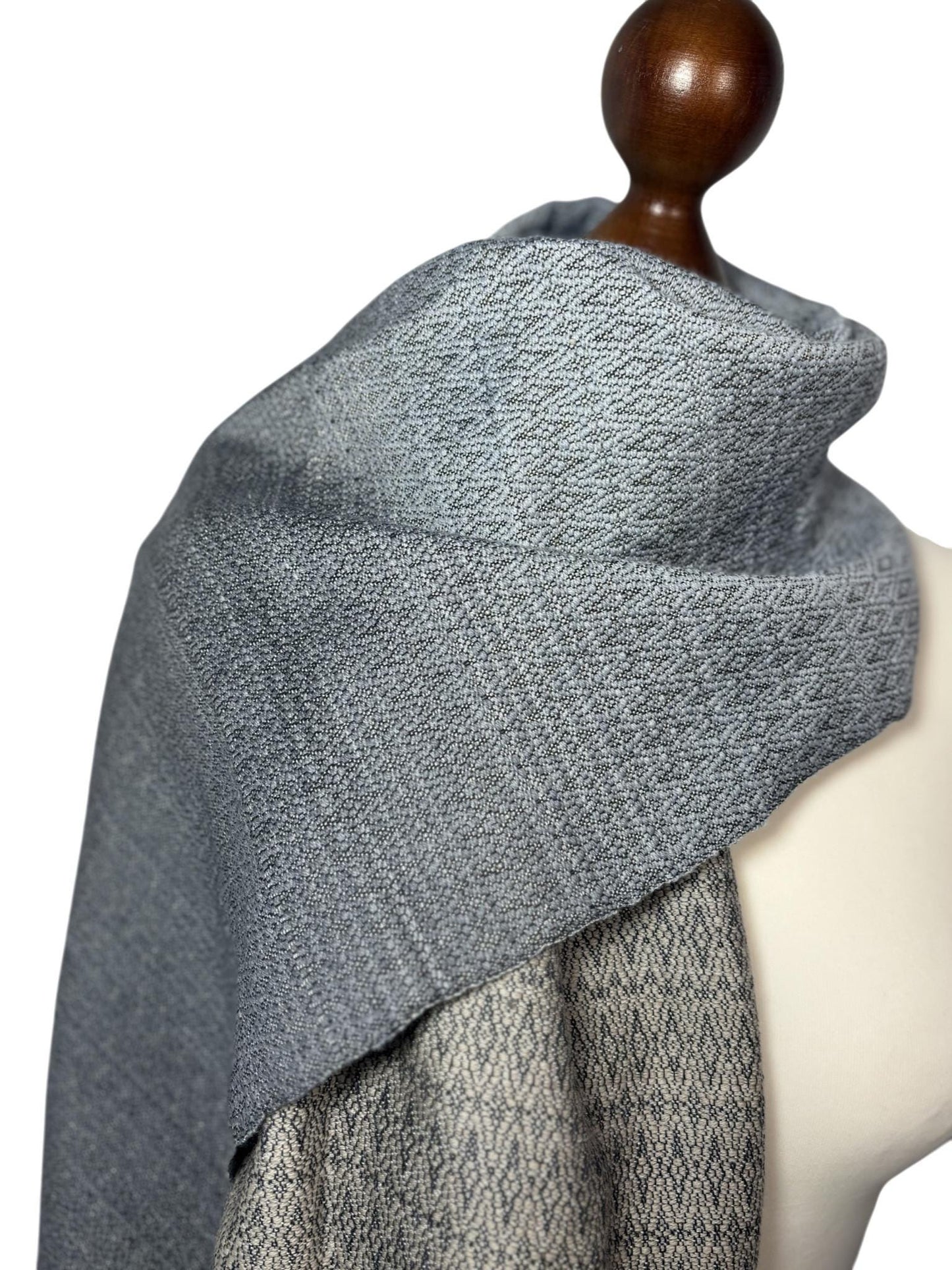Blau-Grauer luxuriöser Schal, handgewebter Merino-Schal